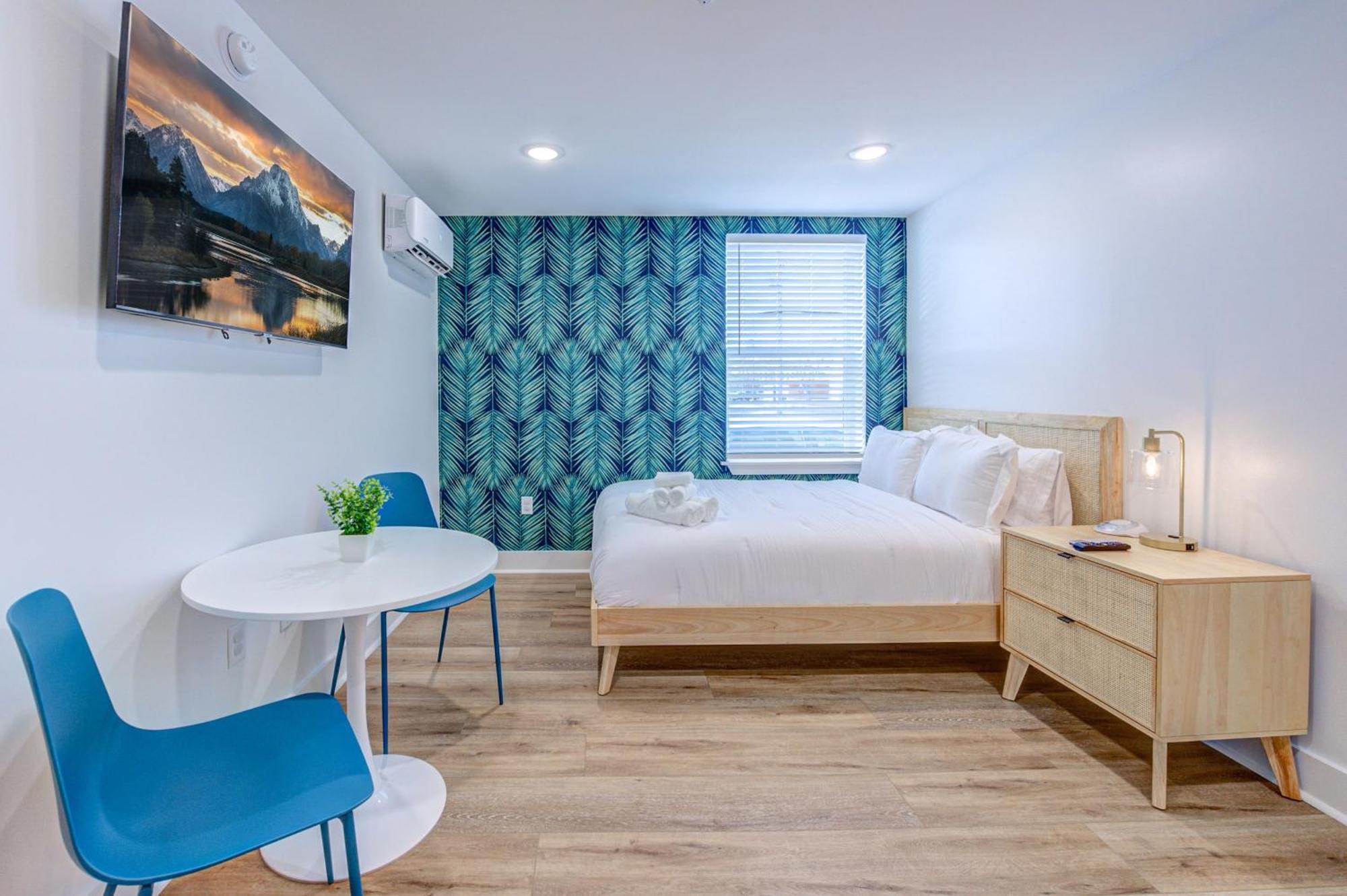 Roaring Tigers Studio Apartment Galveston Exterior photo